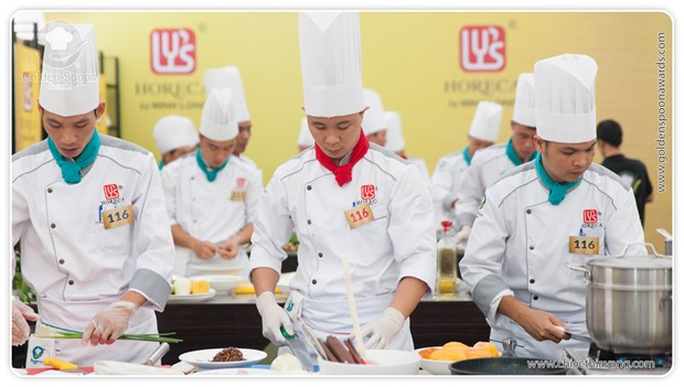 The first 5 participants in the final round