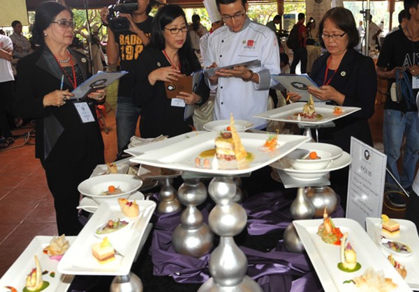 Exciting seafood flavor in Go Cong District