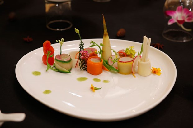 Fateful meeting with Highland cuisine on 5-star party table