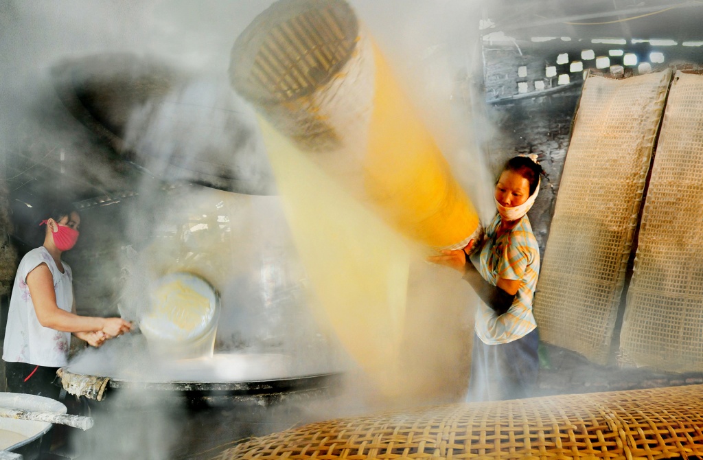 Visiting the cassava vermicelli village in Hanoi