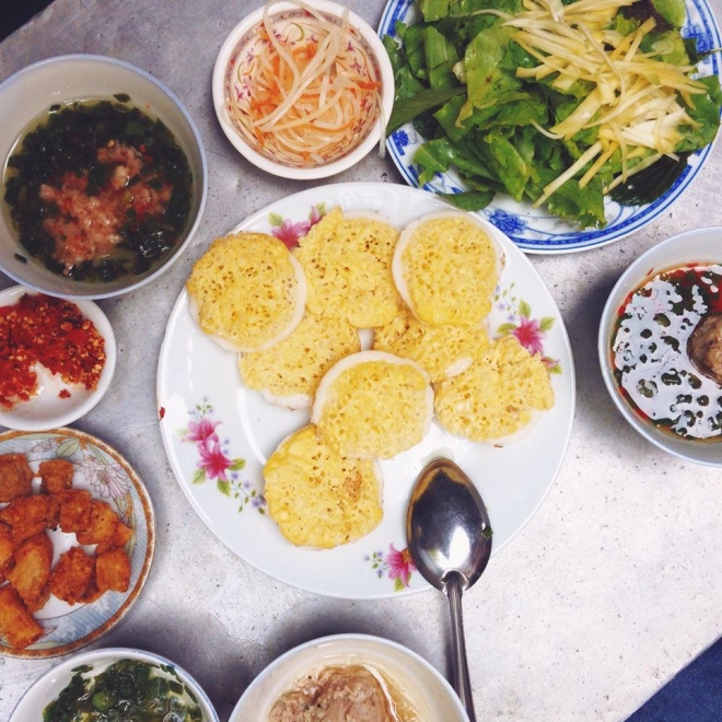 Eating your way through Vietnam resort town for a mouthwatering $4