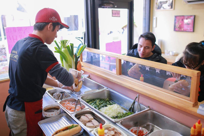 Brothers fill Japanese stomachs with delicious Vietnamese ‘banh mi’
