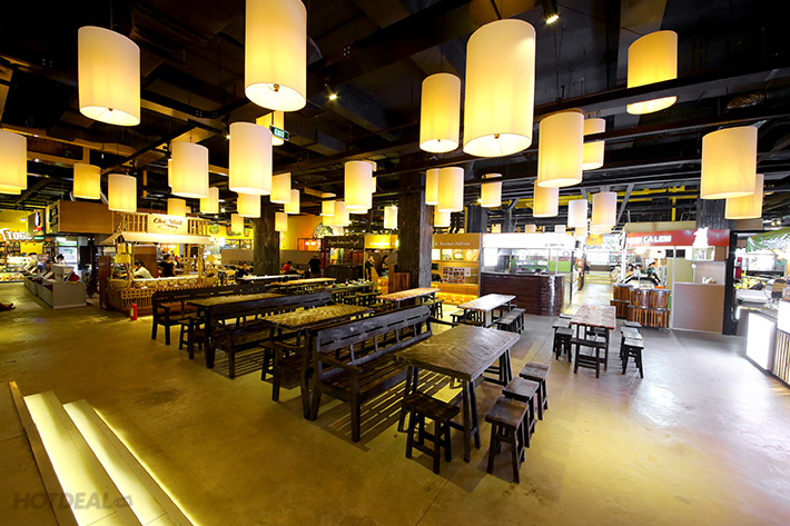 Discovering Underground Food Market in Town