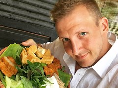 Would You Dare Eat ‘Scary’ Vietnamese Foods with Sonny Side?