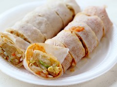Bò Bía: A Piece of Saigon's Hokkien Heritage in a Simple Street Food Roll
